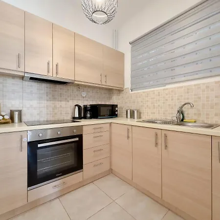 Marnis Spacious 105 Sqm In Appartamento *